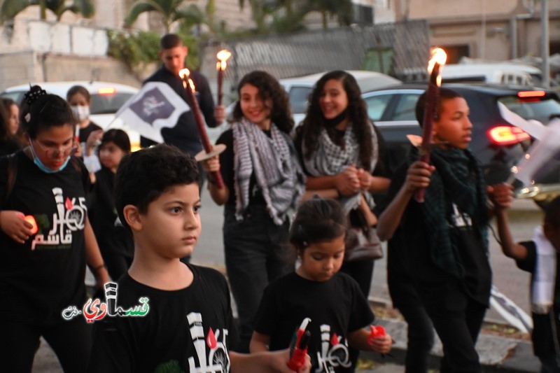 كفرقاسم- فيديو: مسيرة المشاعل السنوية - صمت اللسان فعزفت الاذن  فنطق القلب وذرفت العين - وعادل عامر  لهذه المسيرة قدسية خاصة ... وادعو الجميع للمشاركة غدا في احياء الذكرى ال65